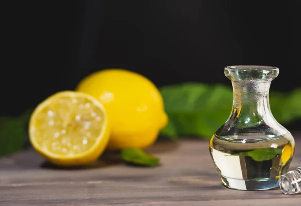 Citronový Nezbytný Olej Pro Masáž Aromaterapii Obraz Pro Kopírování Prostoru — Stock fotografie
