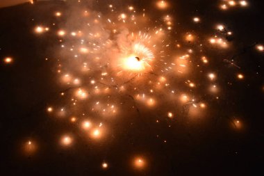 Hindistan 'da Diwali festivali havai fişeklerle kutlanır..