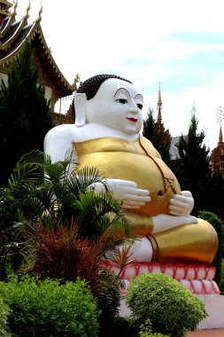 mutlu Buda heykeli 