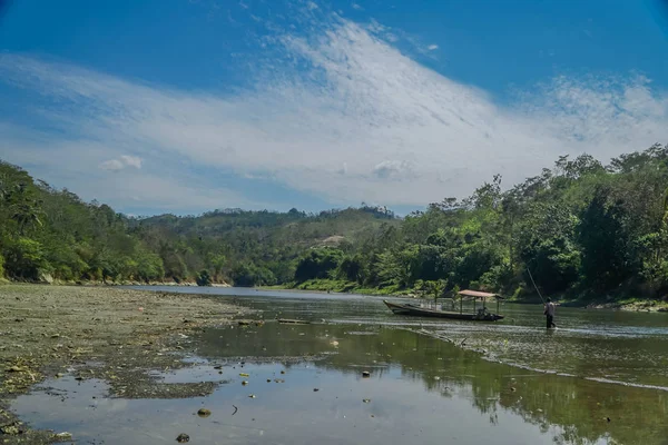 Ein trockener Flussblick auf Sukabumi, Indonesien — Stockfoto