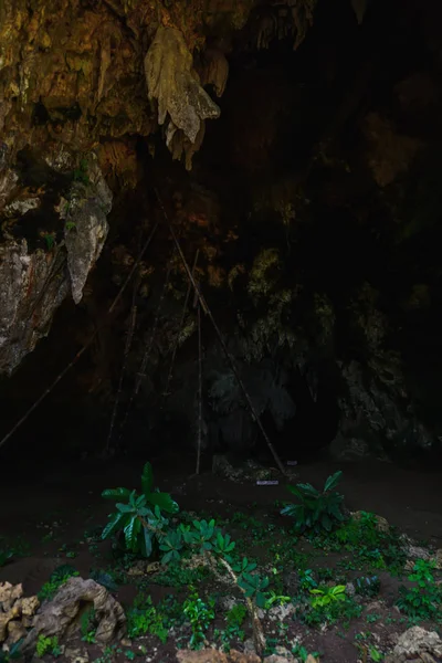 Widok jaskini Siwowo na turystykę Sawangan Adventure, Kebumen, Jawa Środkowa, Indonezja — Zdjęcie stockowe