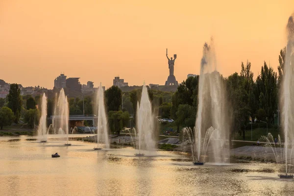 Cascata Fontane Rusanovka Kiev — Foto Stock