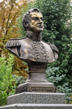 Kyiv 'deki Jose Francisco de San Martin anıtının büstü