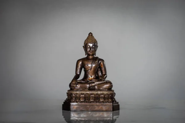 Buddha Statue Als Amulette Der Buddhistischen Religion — Stockfoto