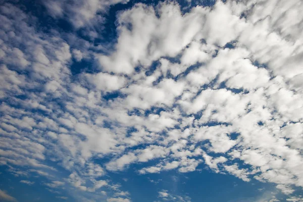 Beautiful White Clouds Blue Sky Background — Stock Photo, Image