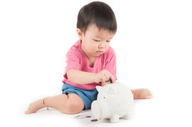 Küçük Asya çocuk paraları piggy banka para tasarrufu koymak.