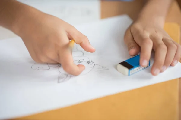 Bambino Disegno Cartone Animato Matita Acquerello Sulla Carta — Foto Stock