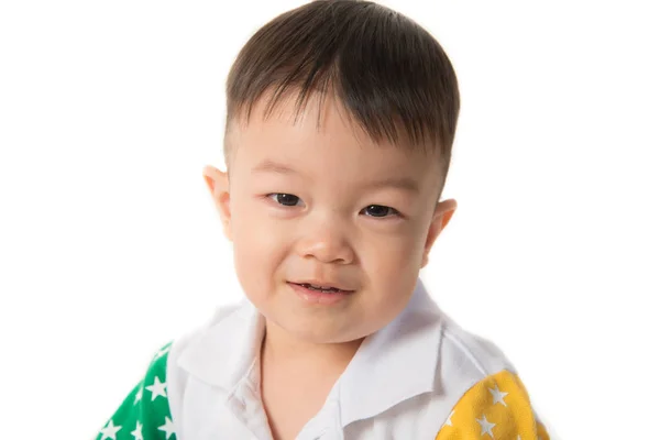 幼児アジア少年の笑顔のクローズ アップ — ストック写真