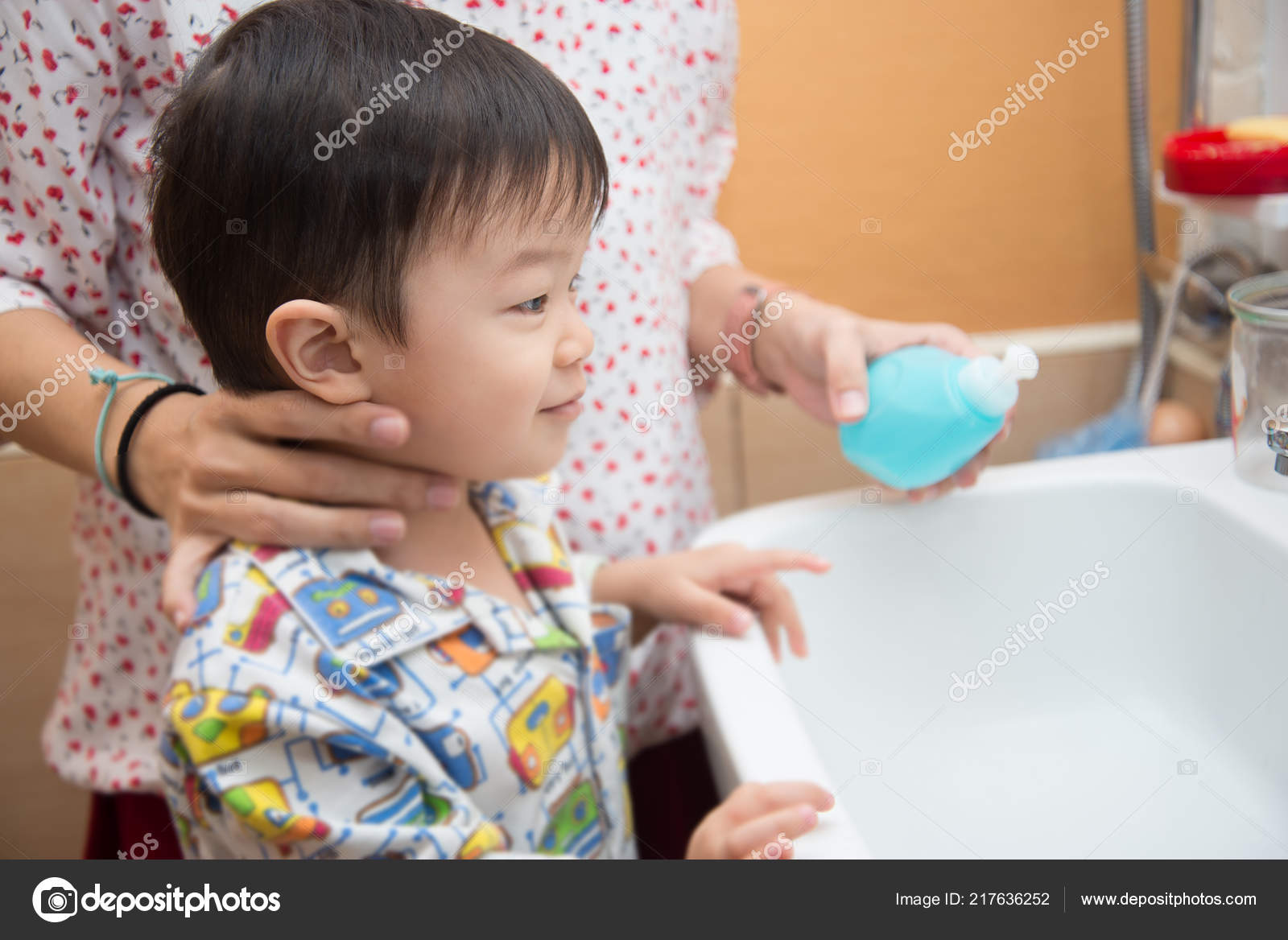 Agua con sal para la nariz de mi bebe