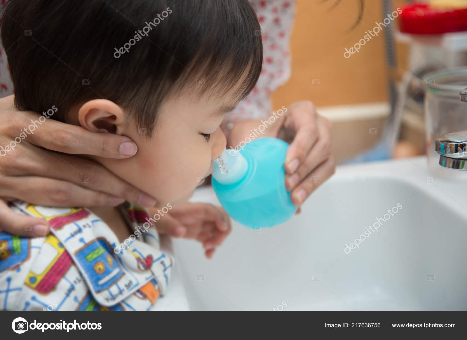 Agua con sal para la nariz de mi bebe