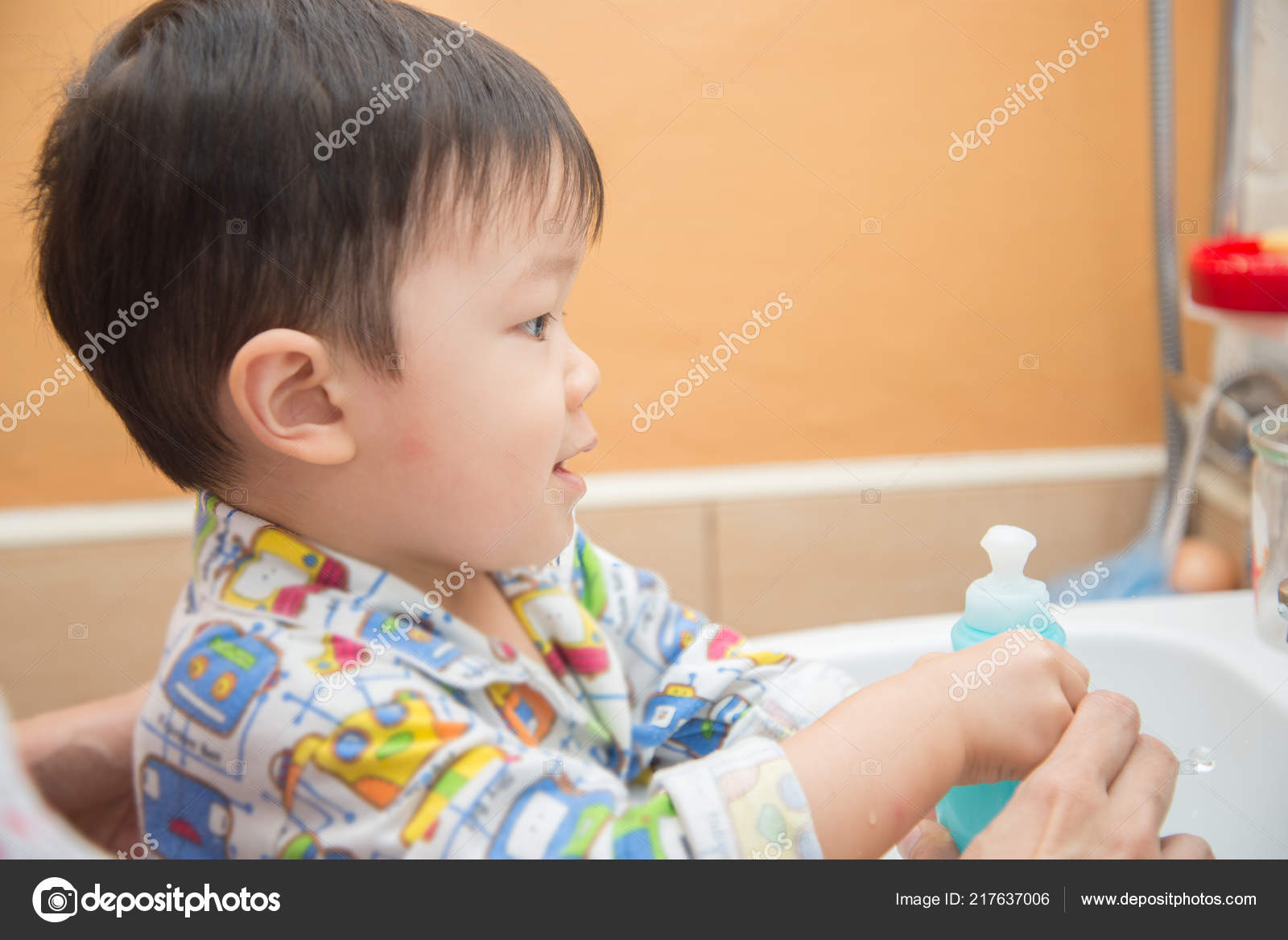 Agua con sal para la nariz de mi bebe