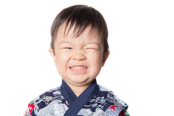 クローズ アップ Portriat アジアの赤ちゃん男の子幼児摩耗日本衣装の伝統 — ストック写真