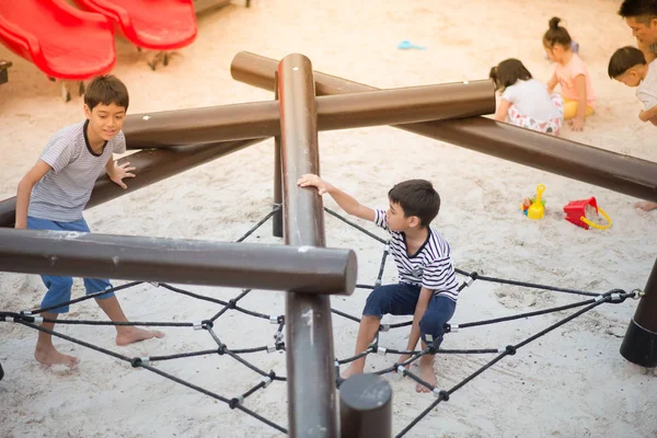 Petite Amitié Frère Garçon Jouer Ensemble Aire Jeux Plein Air — Photo