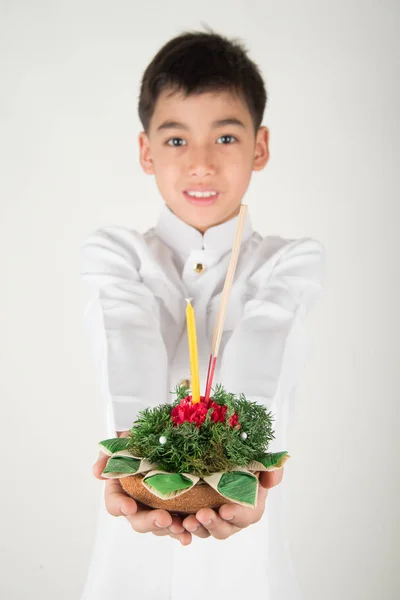 Jongetje Kratong Met Loy Kratong Drijvende Festival — Stockfoto