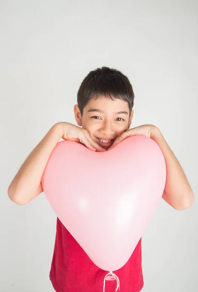 Menino Irmão Com Balão Coração Forma Amor — Fotografia de Stock