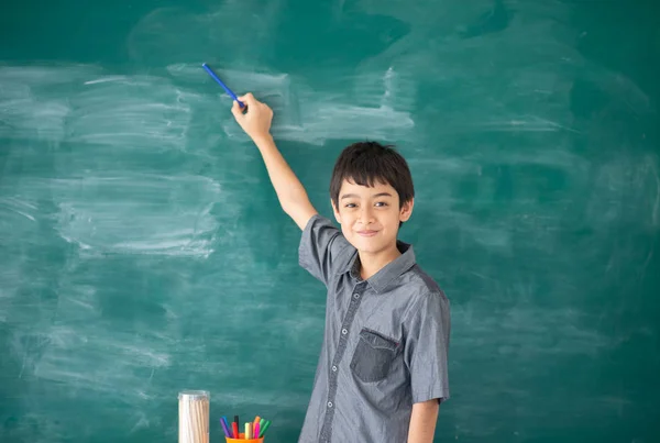 Student Boy Point Chalkboard Classroom — Stock Photo, Image