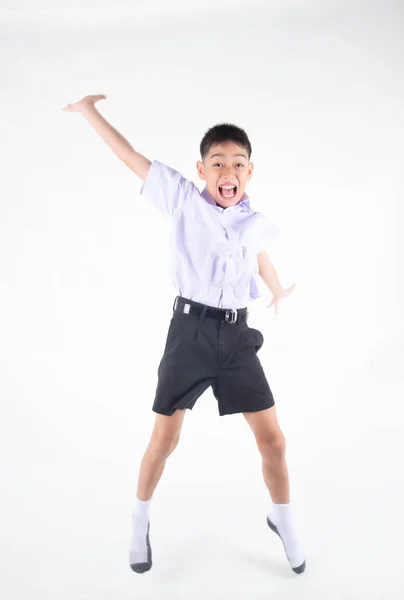 Malý Asain Chlapec Studentské Uniformě Bílém Pozadí — Stock fotografie