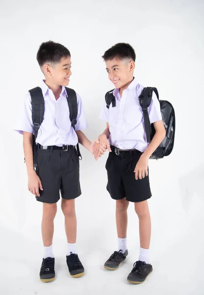 Kleine Aziatische Sibling Jongens Student Uniform Pose Samen Witte Achtergrond — Stockfoto