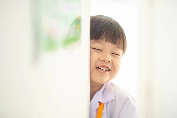 Porträt Eines Kleinen Jungen Der Kindergarten Lächelt — Stockfoto