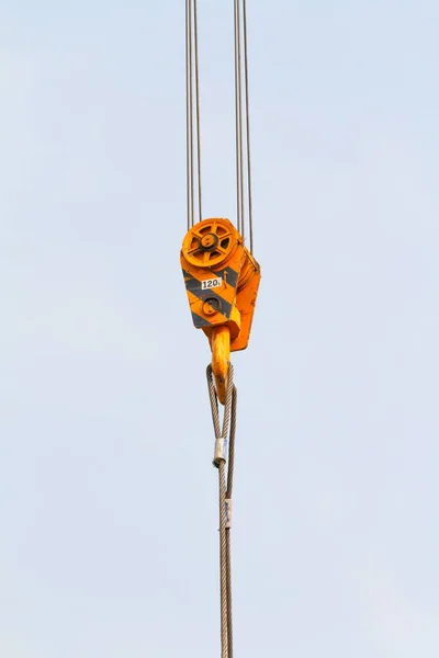 起重机起重钢丝缆或钢绳在绳吊鼓重工业 — 图库照片