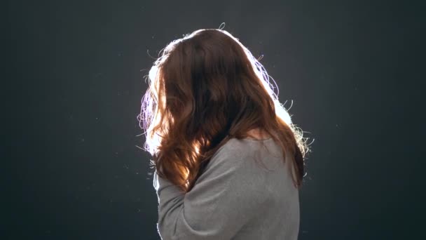 Young Woman Teenager Long Hair Moves Delicately Light Creating Beautiful — Stock Video