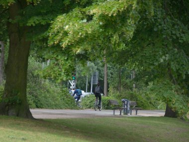 Humberg ,Almanya- 11 Haziran 2018 , Alsterwiese Schwanenwik paketi ve Almanya'da popüler iyi bir yer