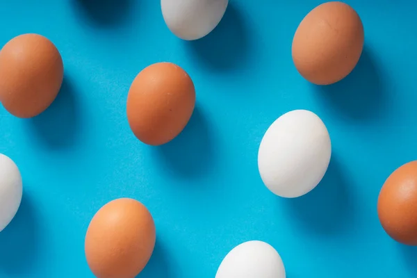 Top View Brown White Eggs Blue Background — Stock Photo, Image