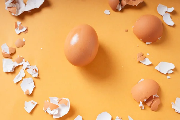 Top View Chicken Boiled Brown Egg Crack Eggshell — Stock Photo, Image