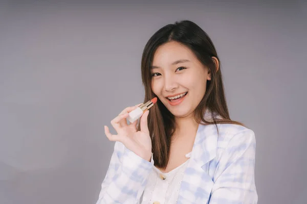 Hermosa Mujer Tailandesa Asiática Camisa Moda Blanca Con Lápiz Labial —  Fotos de Stock