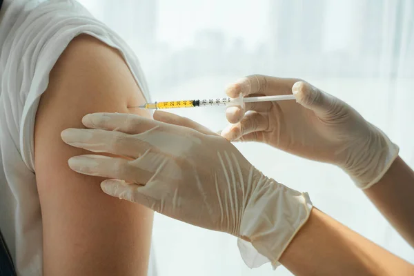 Doctor Help People Who Got Infect Covid Virus Inject Vaccine — Stock Photo, Image