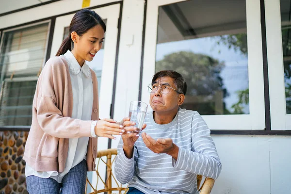 Ponytail Woman Give Her Old Father Medicine His Disease Her — Stock Photo, Image