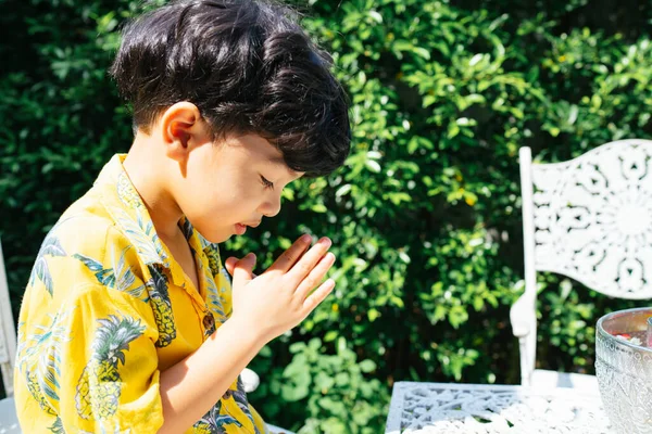 Little Boy Pay Respect His Grandpa Press Hands Togehter Chest — Stock Photo, Image