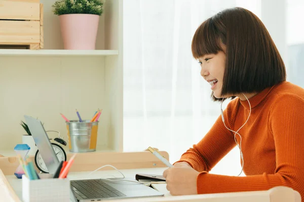 Beautiful Young Asian Thai Black Short Hair Woman Learning Home — Stock Photo, Image