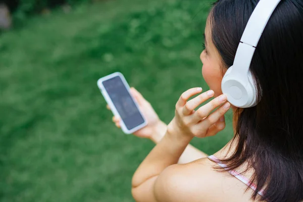 Shoulder Top View Asina Girl Listen Music White Wireless Headphone — Stock Photo, Image