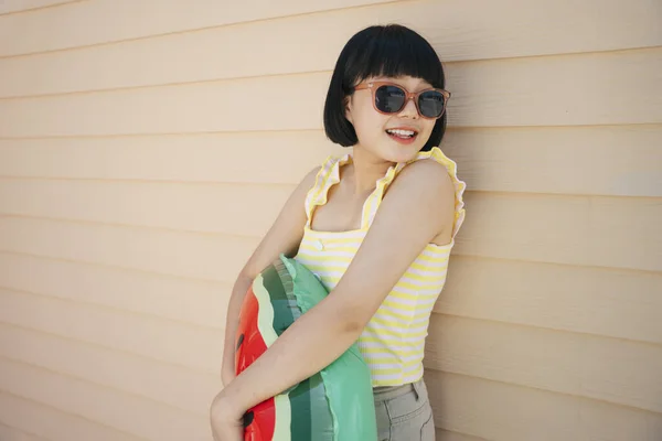 Bob Haircut Beautiful Young Asian Woman Wearing Yellow Tank Top — Stock Photo, Image