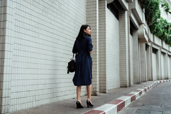Beautiful Young Asian Woman Blue Dress Carrying Black Bag Walking — Stock Photo, Image