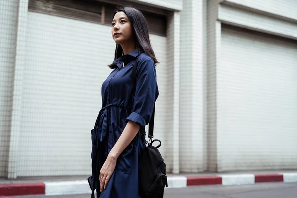 Beautiful Young Asian Woman Blue Dress Standing Street Traveling Big — Stock Photo, Image