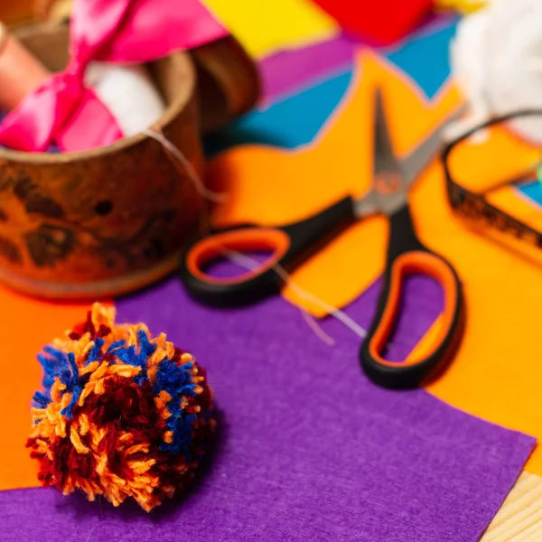 Шитье Дизайну Швейной Машинки Делать Предметы Своими Руками Разноцветные Нити — стоковое фото