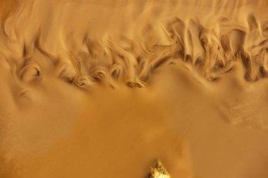 Soyut fantastik doku. Renkli taş ve su. Akan sıvı. Asit bulaşık suyunu. Uzay gezegen yüzeyine.