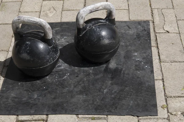 Old Kettle bells used for crossfit training — Stock Photo, Image