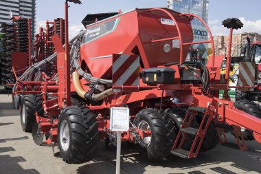 Kyiv Ukrayna - 14 Haziran 2019: Modern tarım makineleri sergisi