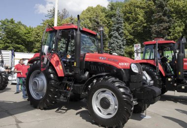 Kyiv Ukrayna - 14 Haziran 2019: Modern tarım makineleri sergisi