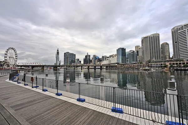 Bulutlu bir günde Sydney Pyrmont Körfezi — Stok fotoğraf