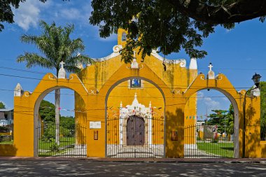 Iglesia de Santa Ana front side on a sunny day