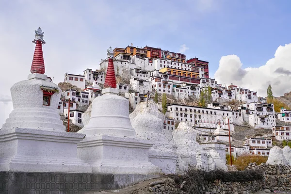 The old Thiksay monastery in Theksey small village — Stock Photo, Image