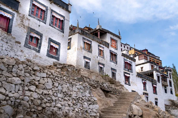 The old Thiksay monastery in Theksey small village — Stock Photo, Image