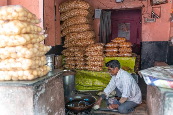 Невеликий магазин в Індії — стокове фото