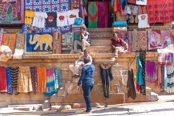 Jaisalmer / India-13.07.2019: Negozio di souvenir nel forte indiano — Foto Stock