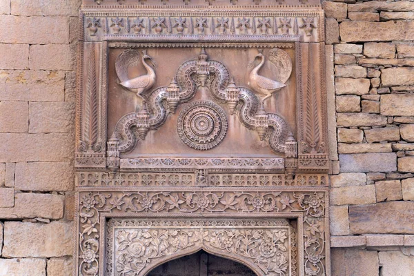 Jasurк Fort etrafında yürüyüş