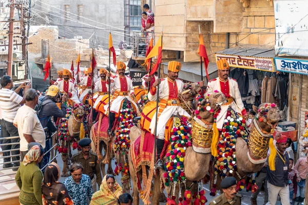 Jaisalmer/Indie-12.07.2019: fotka z pouštní slavnosti v Jaisalmeru v Indii — Stock fotografie